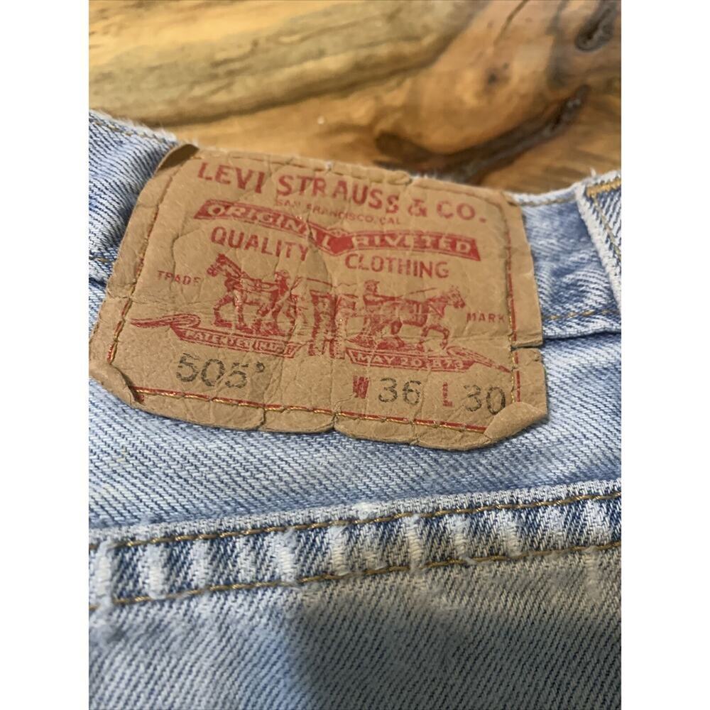 vtg 90s LEVIs 505 fit straight leg denim jeans 36 x 30‎ Distressed.